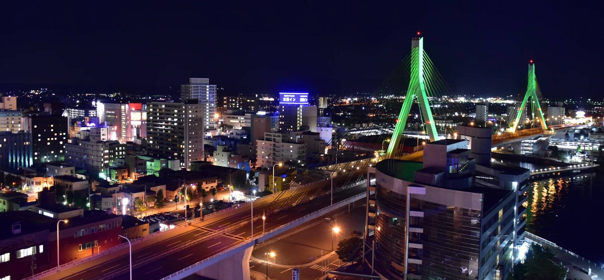 キービジュアル3